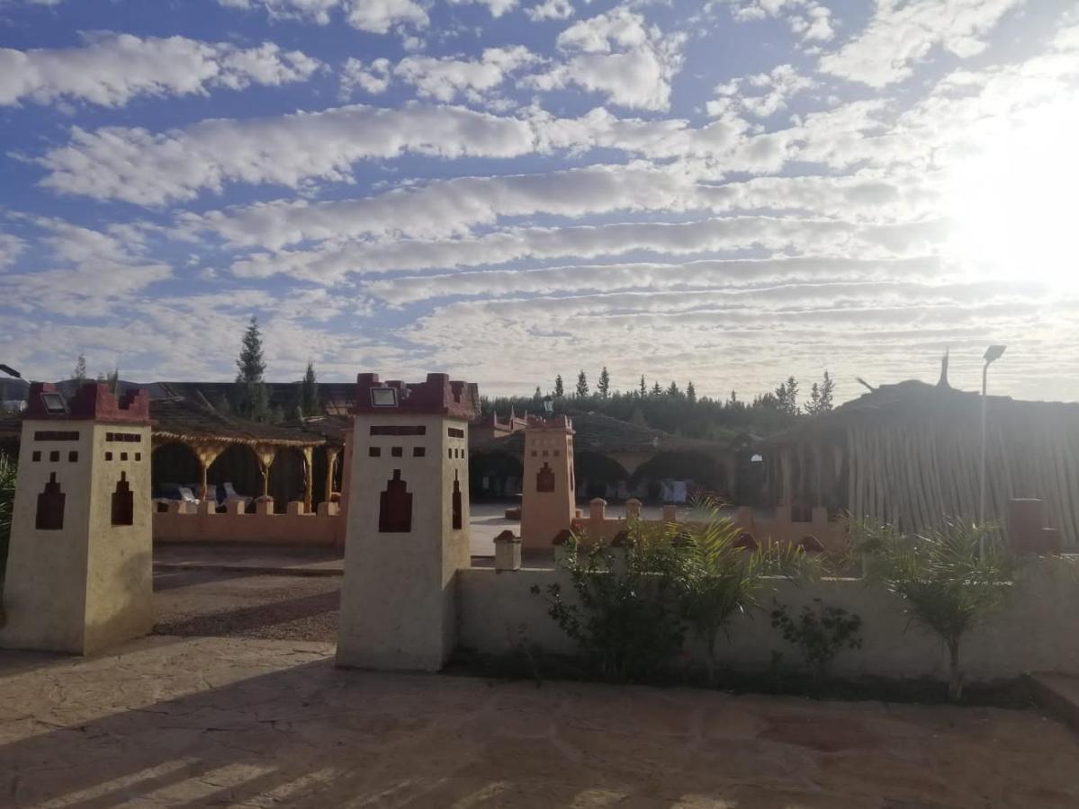 Dar Alfourssane Ferme D'Hote วาร์ซาเซต ภายนอก รูปภาพ